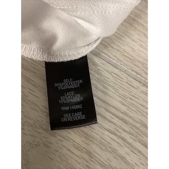 TORRID Women's (Size 2) Short Lace Sleeve Keyhole Round Neck Shirt Stretch - Picture 4 of 4